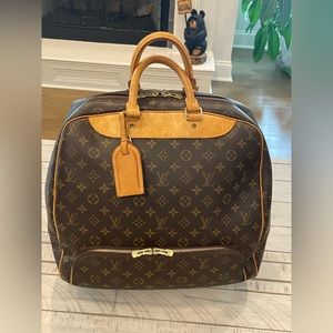 Louis Vuitton Monogram Evasion Travel Bag M41443